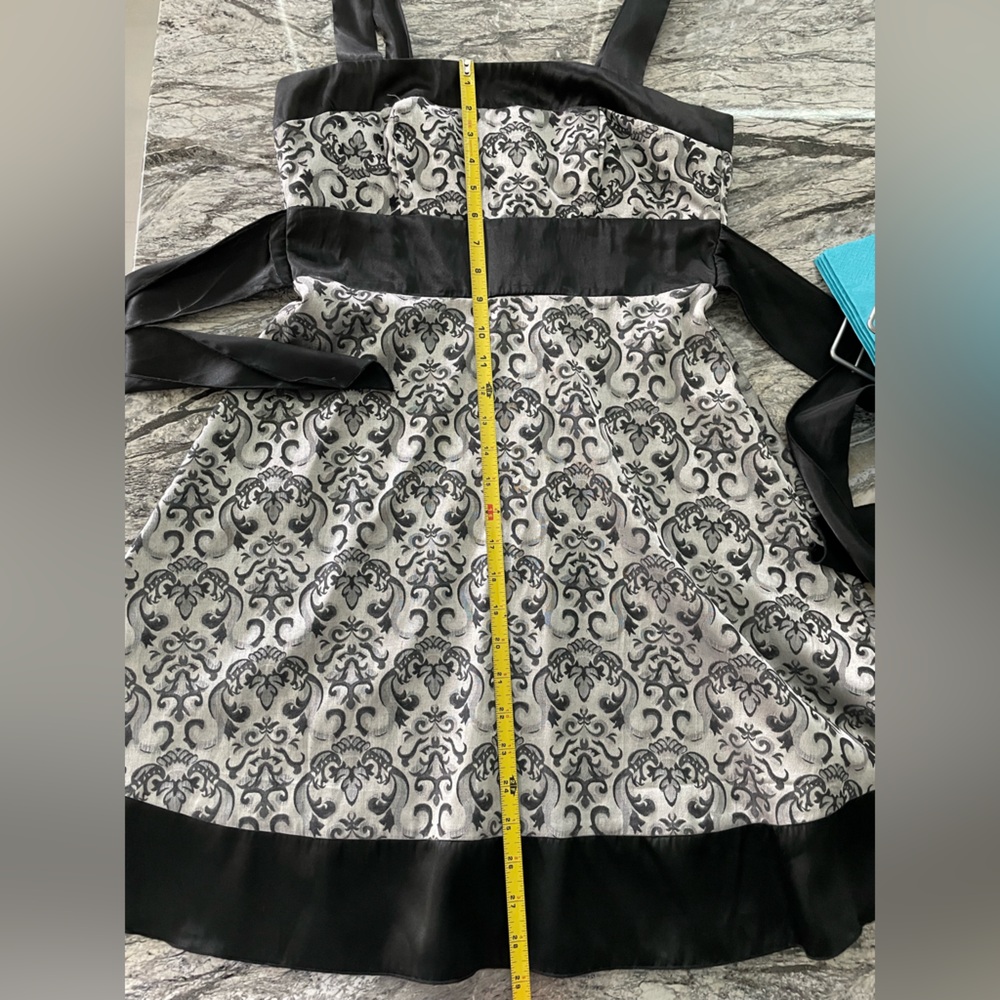 Speechless Black and silver Babydoll Jacquard A-shape Dress, size 7, belted